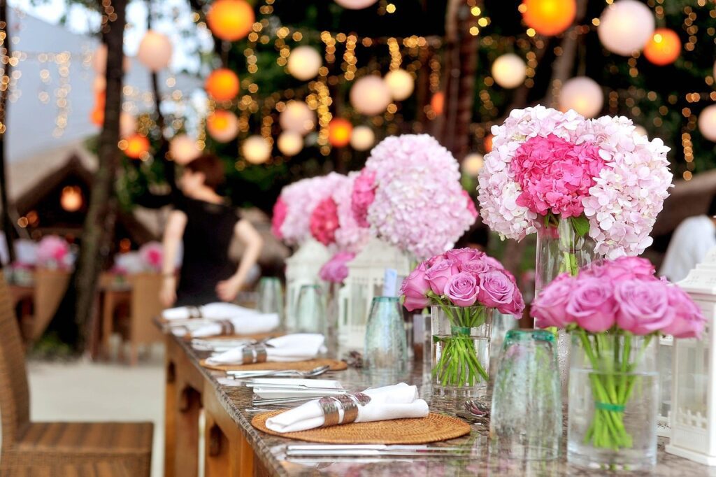 wedding, reception, nature, table, banquet, centerpieces, flower wallpaper, flower vases, table setting, bouquets, celebration, beautiful flowers, event, decorations, elegant, flower arrangements, flower background, flowers, roses, table set-up, wedding setup, wedding photography, wedding details